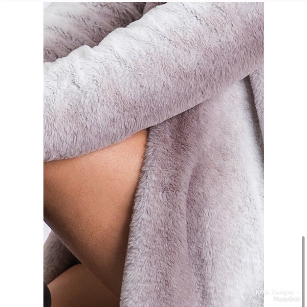 Luxurious Faux Fur Open Front Long Coat - Picture 7 of 7